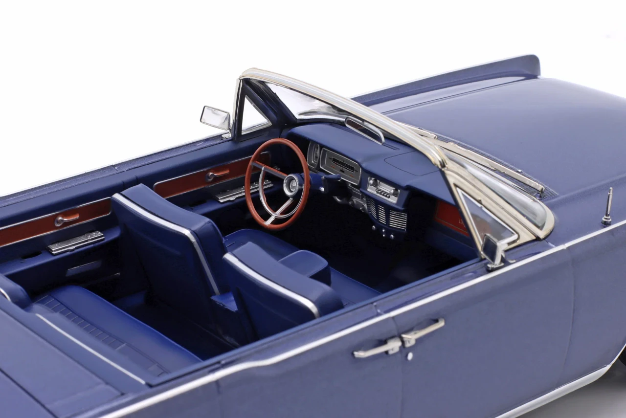 1/18 KK-Scale 1963 Lincoln Continental Convertible TV Series Lincoln Lawyer (Blue Metallic) Diecast Car Model