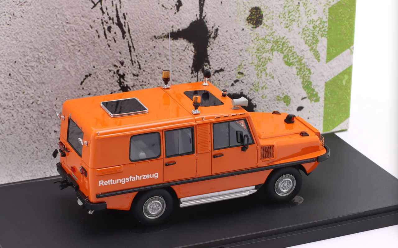 1/43 AutoCult 1985 RMA Amphi Ranger 2800 SR Rescue Vehicle (Orange) Car Model