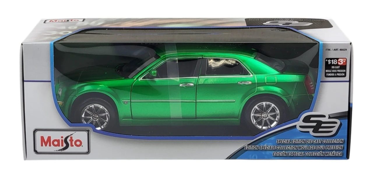 1/18 Maisto 2005 Chrysler Hemi 300C (Green) Diecast Car Model
