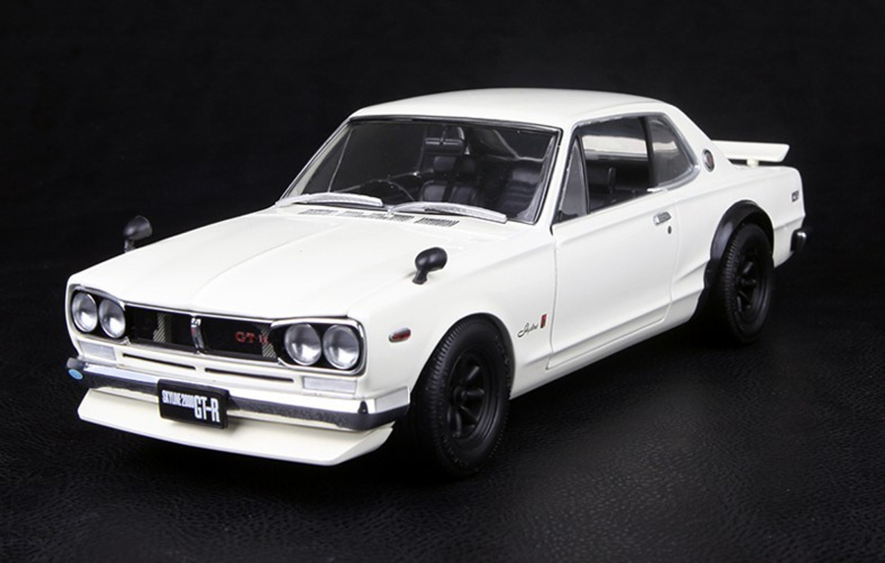 1/18 KYOSHO NISSAN SKYLINE 2000 GT-R GTR (KPGC10) w/ F SPOILER RS WATANABE  WHITE