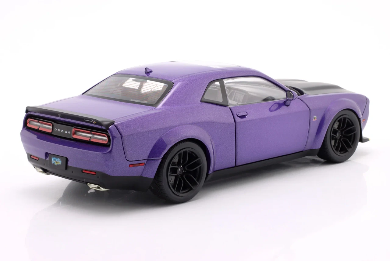 1/18 Solido 2023 Dodge Challenger SRT Hellcat Widebody (Purple) Diecast Car Model
