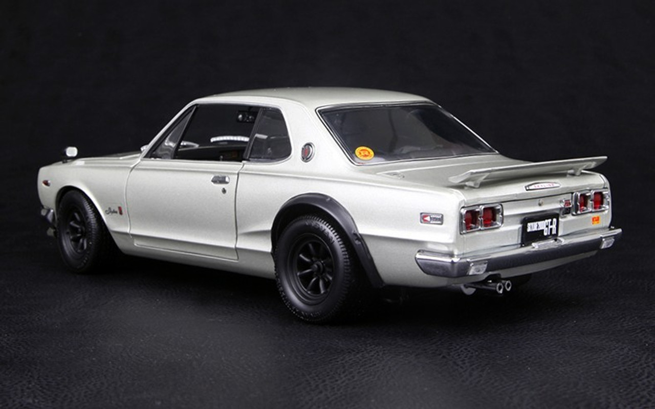 1/18 KYOSHO NISSAN SKYLINE 2000 GT-R GTR KPGC10 w/ F SPOILER RS WATANABE SILVER