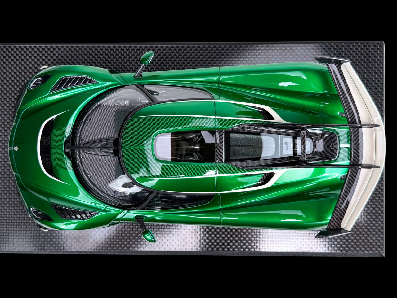 1/18 Frontiart Koenigsegg Jesko #7555 (Manz Green) Car Model Limited 100 Pieces