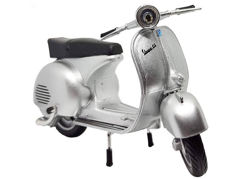 Vespa 150 GS Silver Metallic 1/12 Diecast Motorcycle Model by New Ray