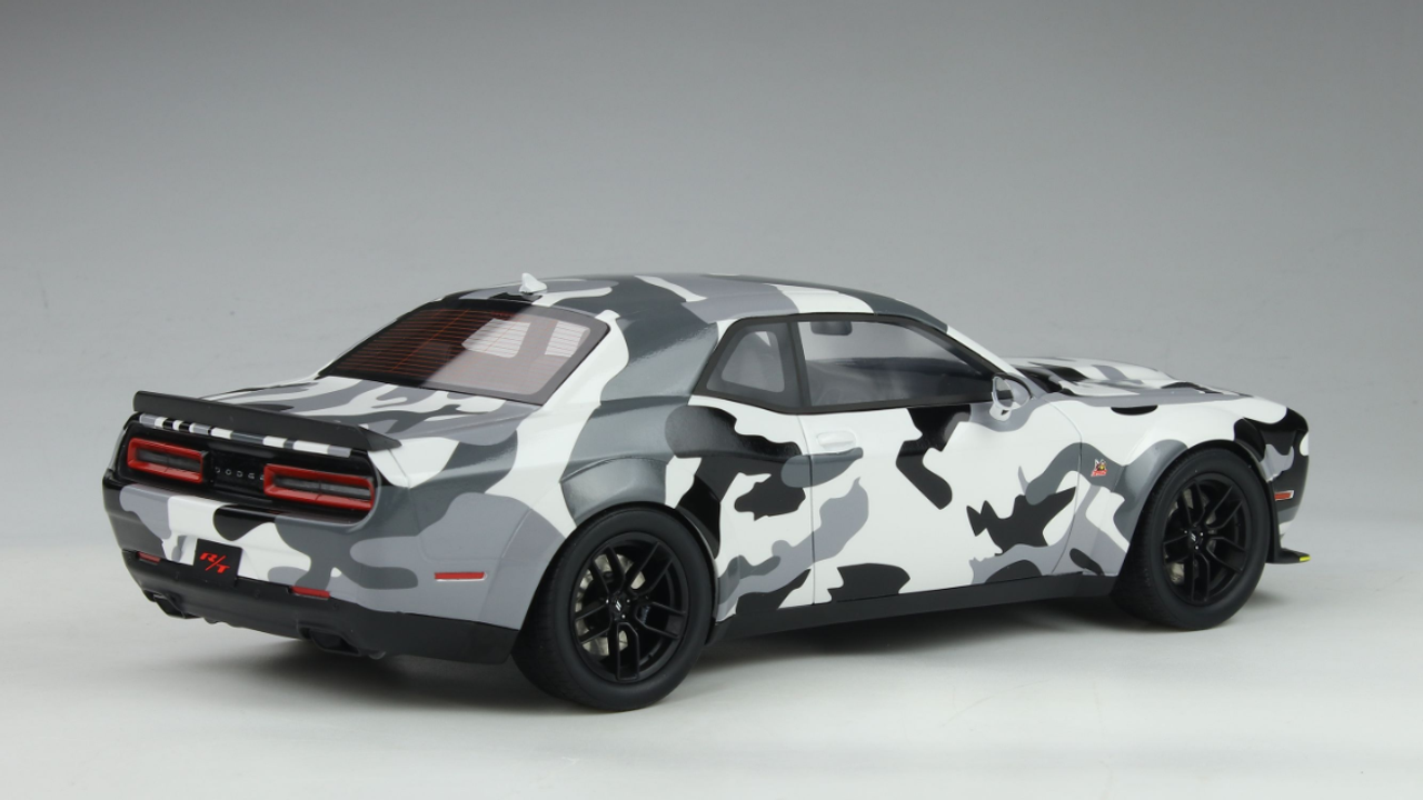 1/18 GT Spirit GTSpirit Dodge Challenger R/T Scat Pack Widebody CAMOUFLAGE Resin Car Model Limited