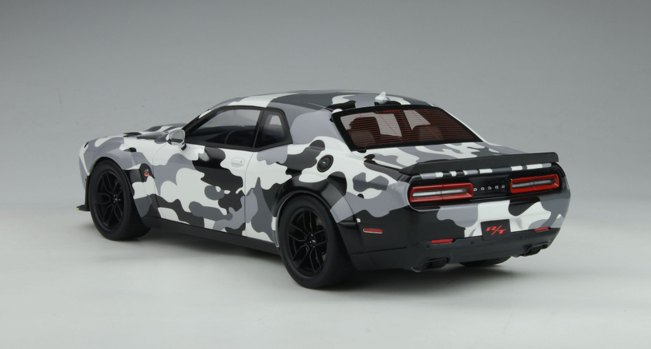 1/18 GT Spirit GTSpirit Dodge Challenger R/T Scat Pack Widebody CAMOUFLAGE Resin Car Model Limited