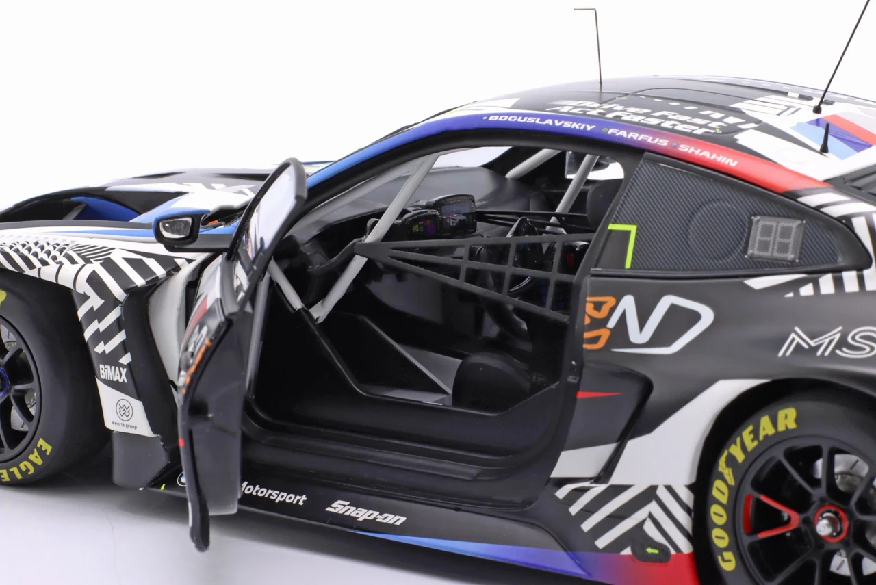 1/18 Minichamps 2025 BMW M4 GT3 Evo #31 24h LeMans The Bend Team WRT Timur Boguslawski, Augusto Farfus, Yasser Shahin Diecast Car Model Limited 111 Pieces
