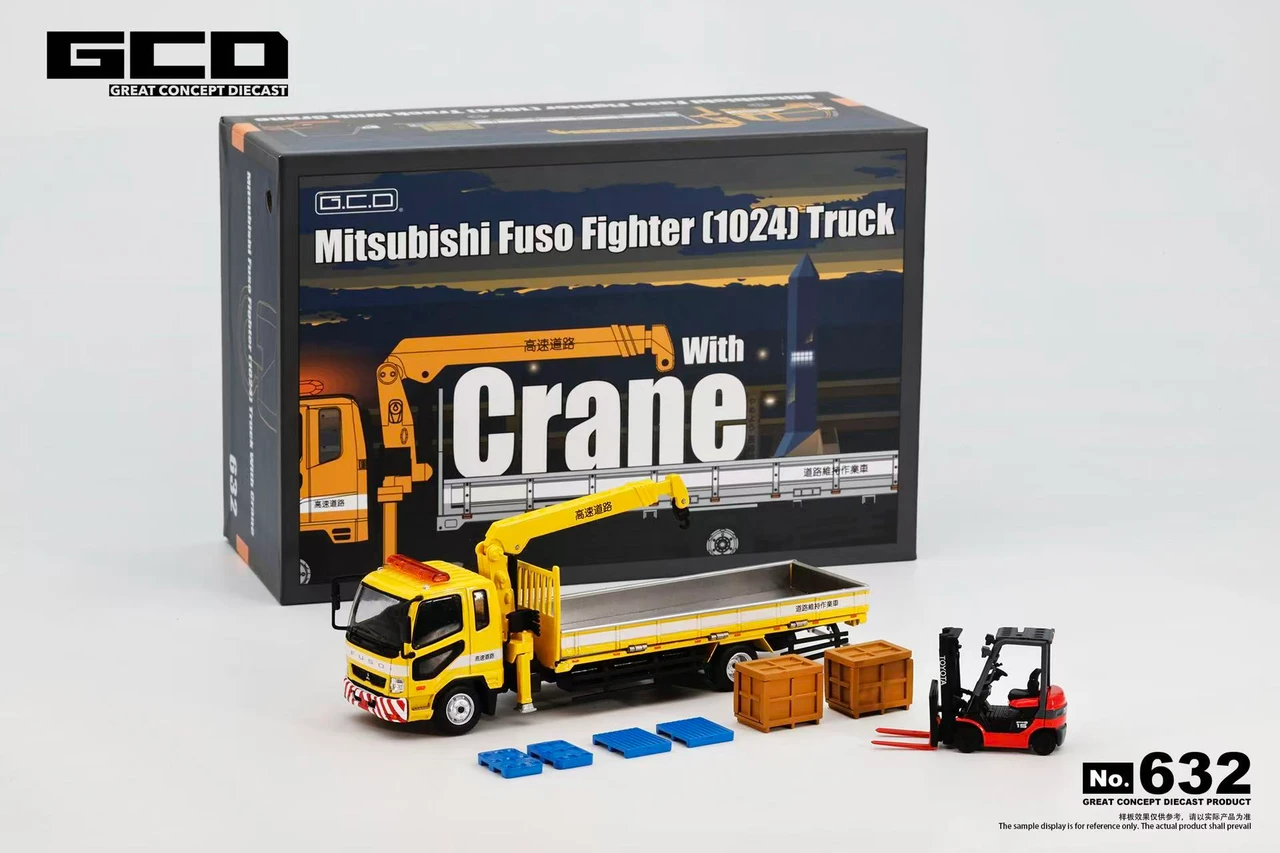 1/64 GCD Mitsubishi Fuso Fighter (1024) Truck with Accessories
