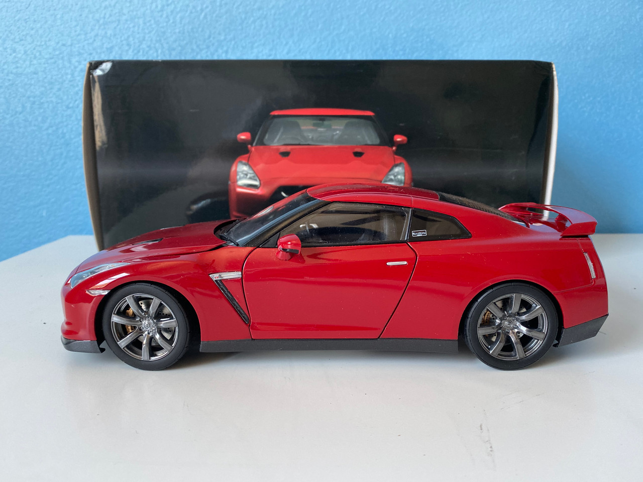 京商 日産 スカイライン GT-R PREMIUM EDITION 1/18 ミニカー 赤 Ｒ35 