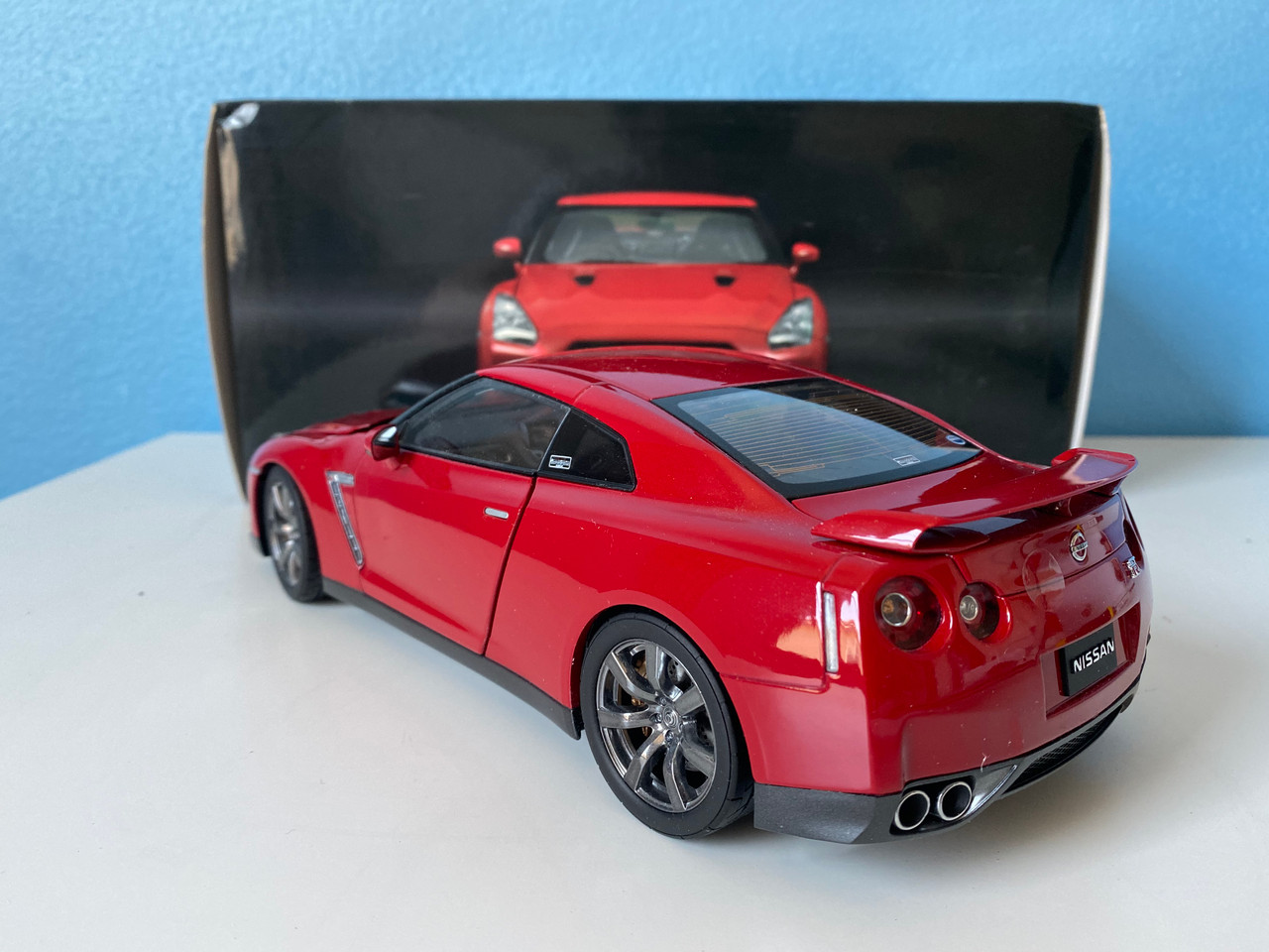 1/18 Kyosho Nissan Skyline GT-R GTR R35 (Red) Diecast Car Model Premium  Edition