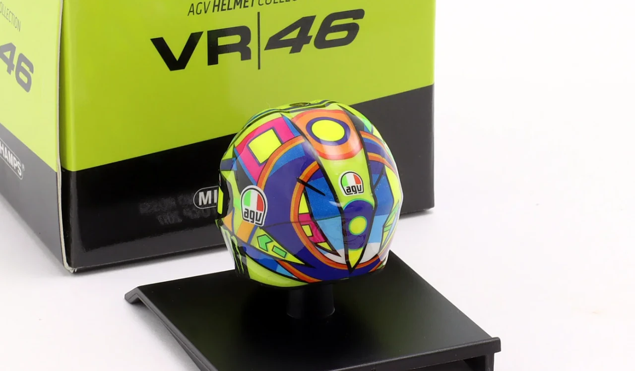 1/10 Minichamps 2017 Valentino Rossi Movistar Yamaha MotoGP #46 MotoGP Helmet Model