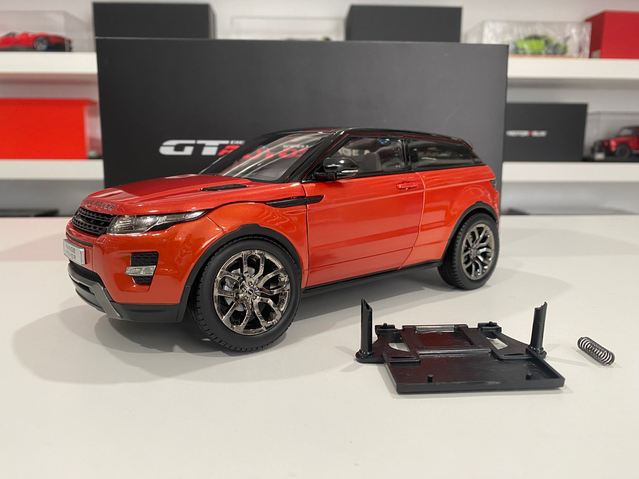 DAMAGED AS-IS 1/18 GTAutos Range Rover Evoque (Orange) Diecast Car Model