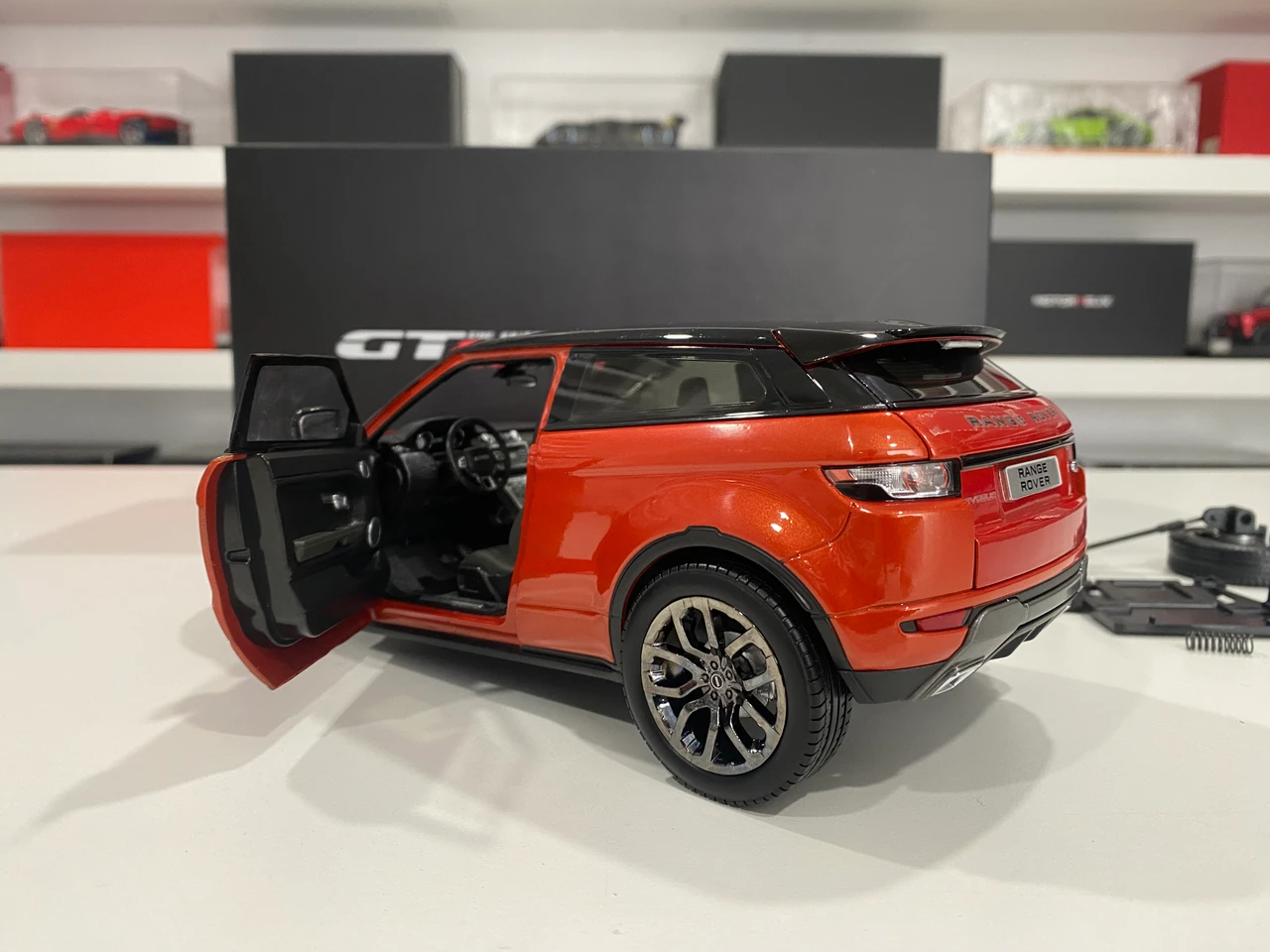 DAMAGED AS-IS 1/18 GTAutos Range Rover Evoque (Orange) Diecast Car Model