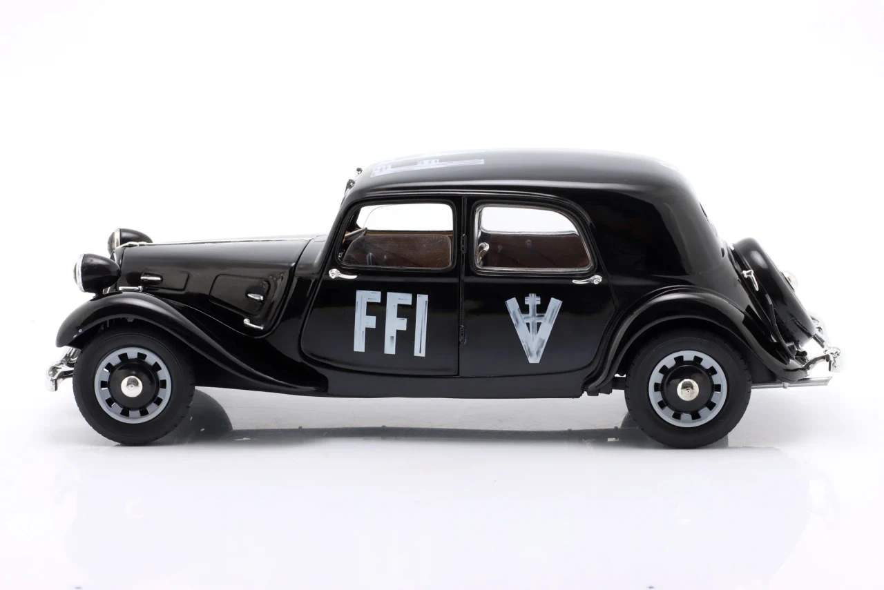 1/18 Solido 1944 Citroen Traction 7 FFI (Black) Diecast Car Model