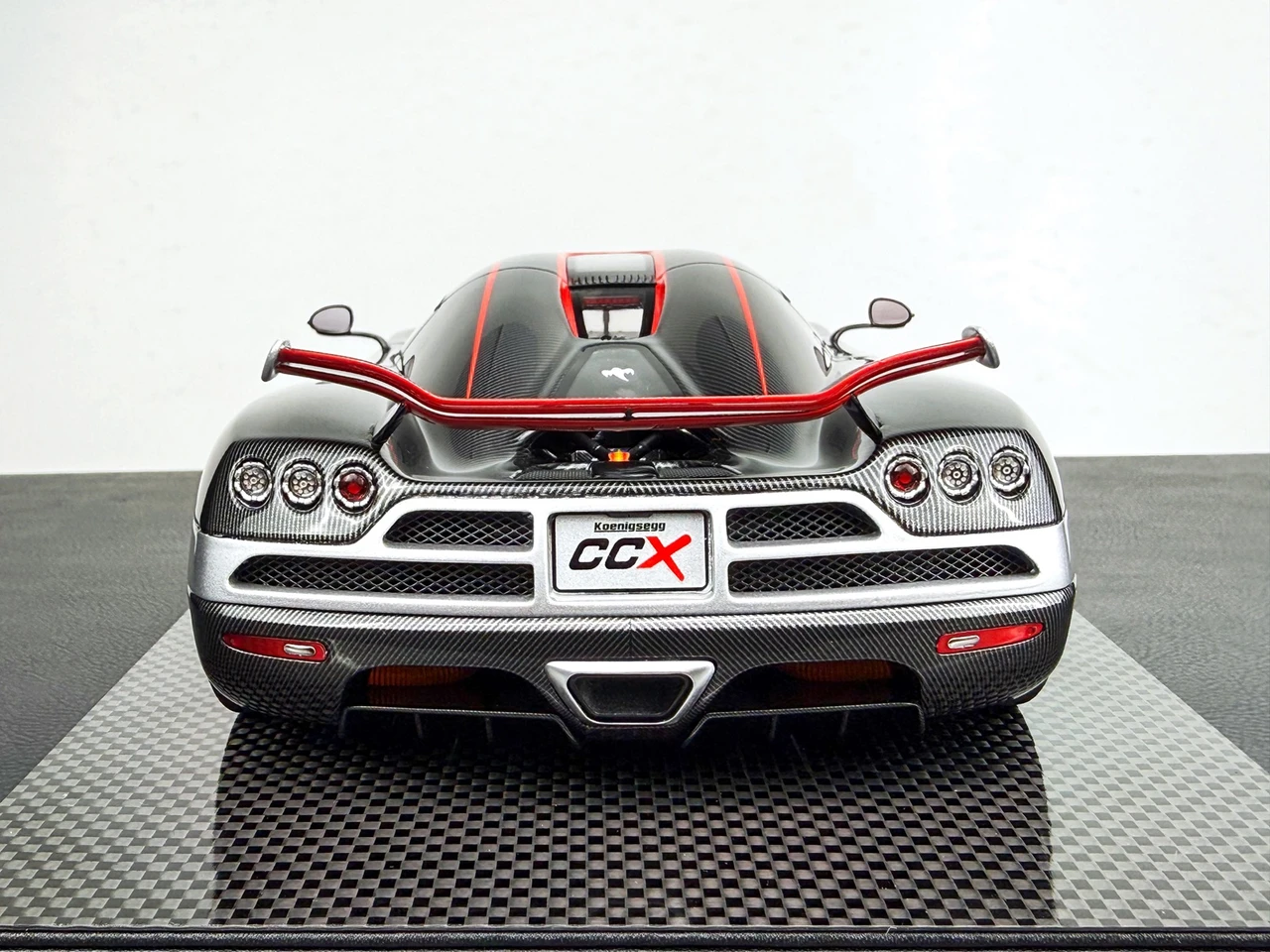 1/18 Frontiart Koenigsegg CCX (Purple Carbon) Car Model Limited 100 Pieces