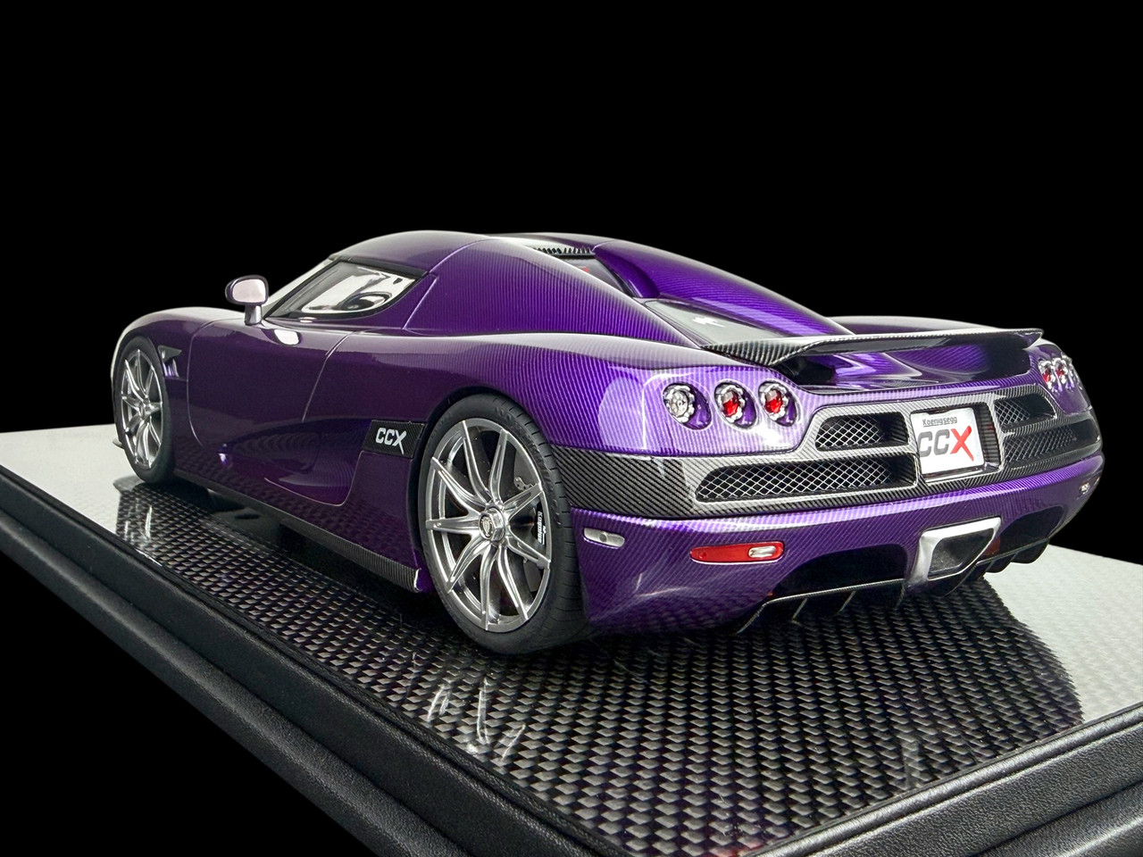 1/18 Frontiart Koenigsegg CCX (Purple Carbon) Car Model Limited 100 Pieces