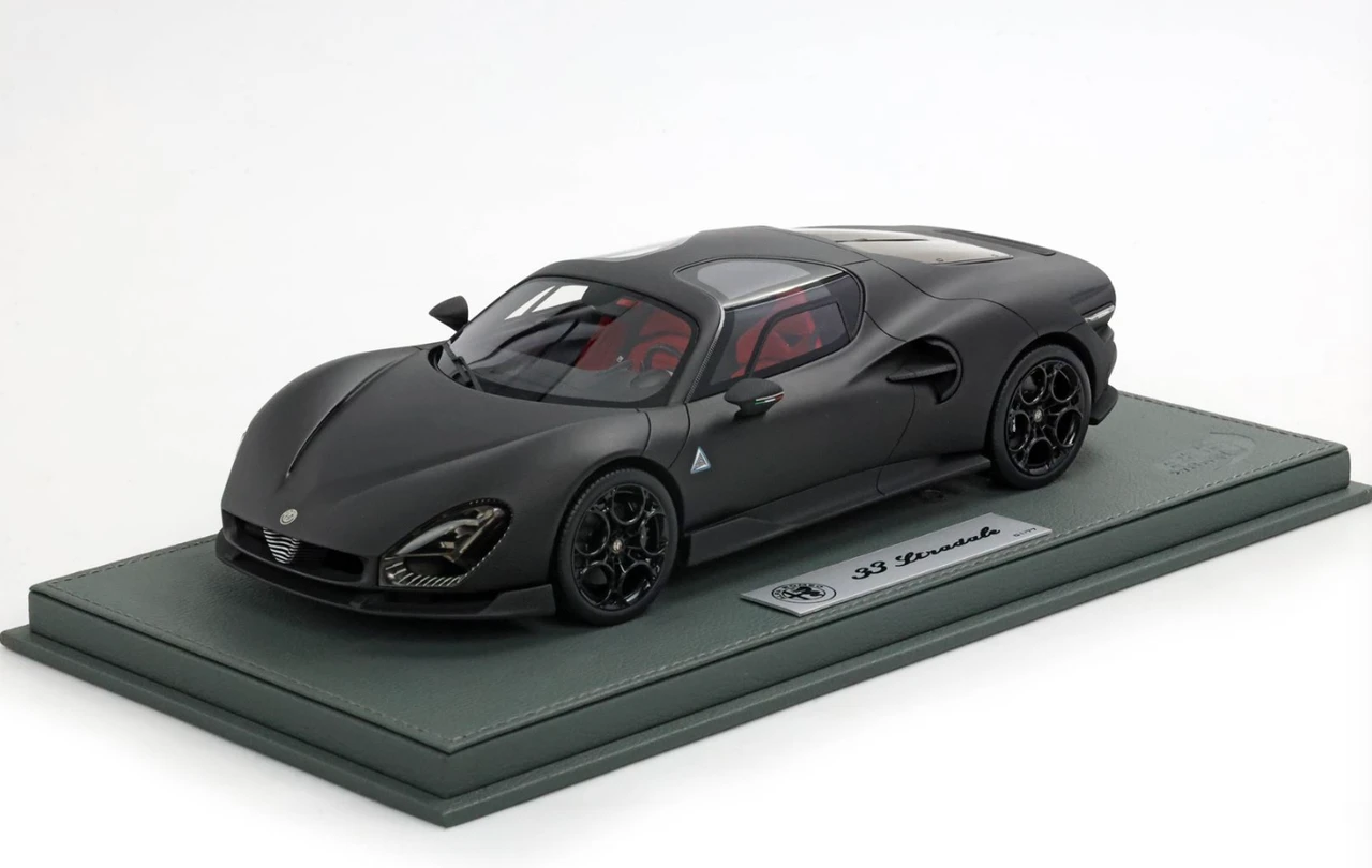 1/18 BBR Alfa Romeo 33 Stradale (Matte Carbon Black) Car Model with Red Leather Case Limited 34 Pieces