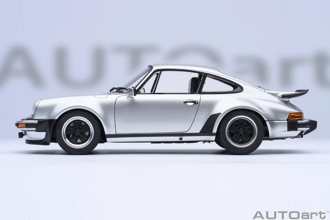 1/18 AUTOart Porsche 911 (930) Turbo 3.0 (Silver) Car Model