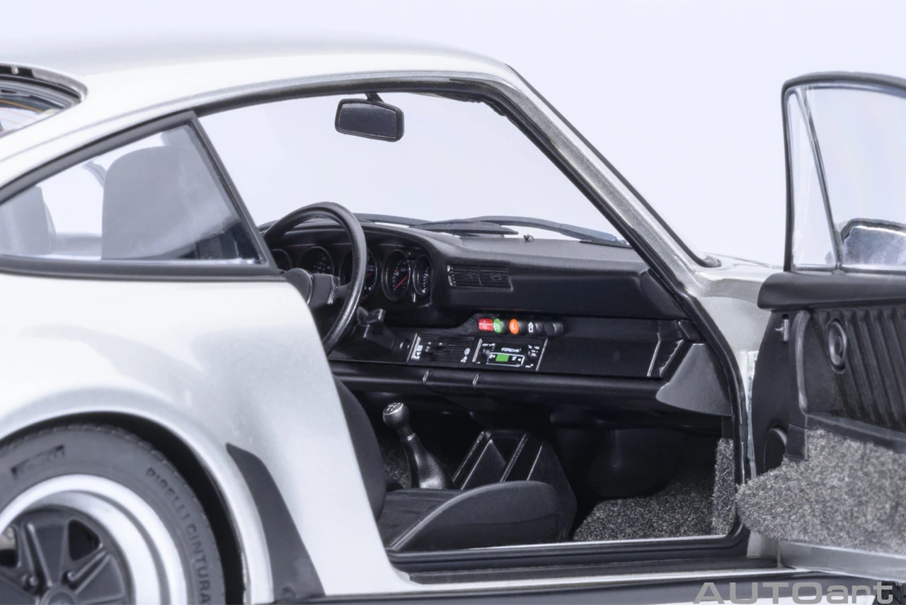 1/18 AUTOart Porsche 911 (930) Turbo 3.0 (Silver) Car Model