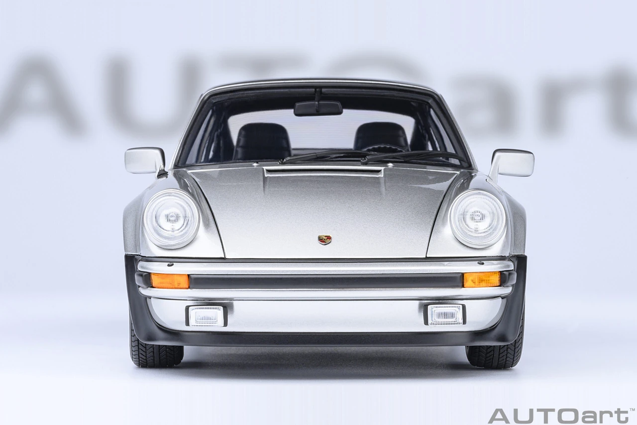 1/18 AUTOart Porsche 911 (930) Turbo 3.0 (Silver) Car Model