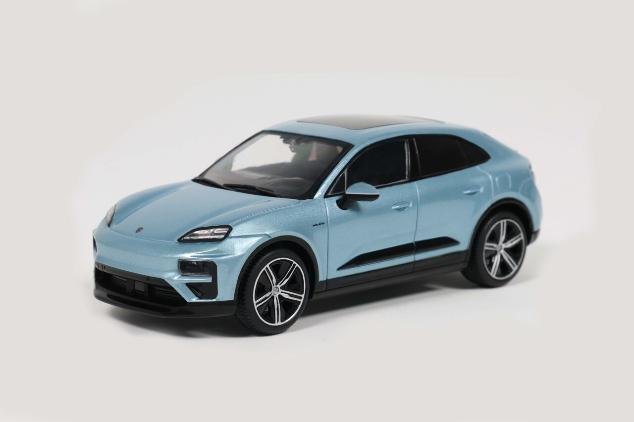1/43 Solido 2025 Porsche Macan Turbo (Frozen Blue Metallic) Diecast Car Model