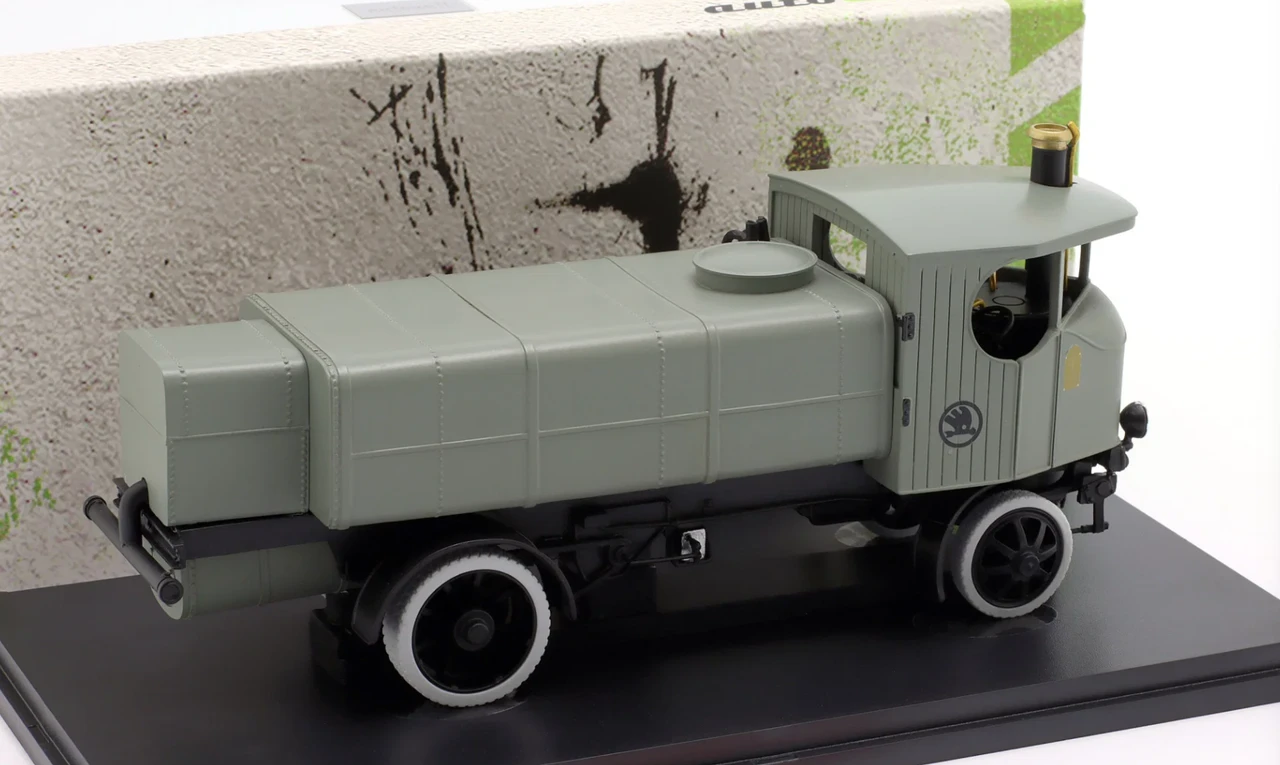 1/43 AutoCult 192Skoda Sentinel Tank Truck (Grey) Car Model