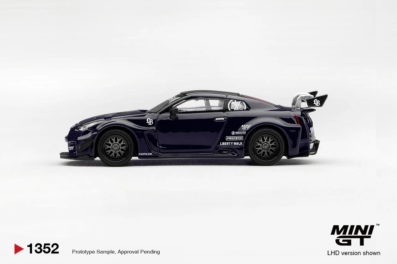 1/64 Mini GT Nissan Skyline GT-R R35 LB-Silhouette WORKS GT 日产NISSAN 35GT-RR Ver.2 INOZETEK Edition (Black) Diecast Car Model