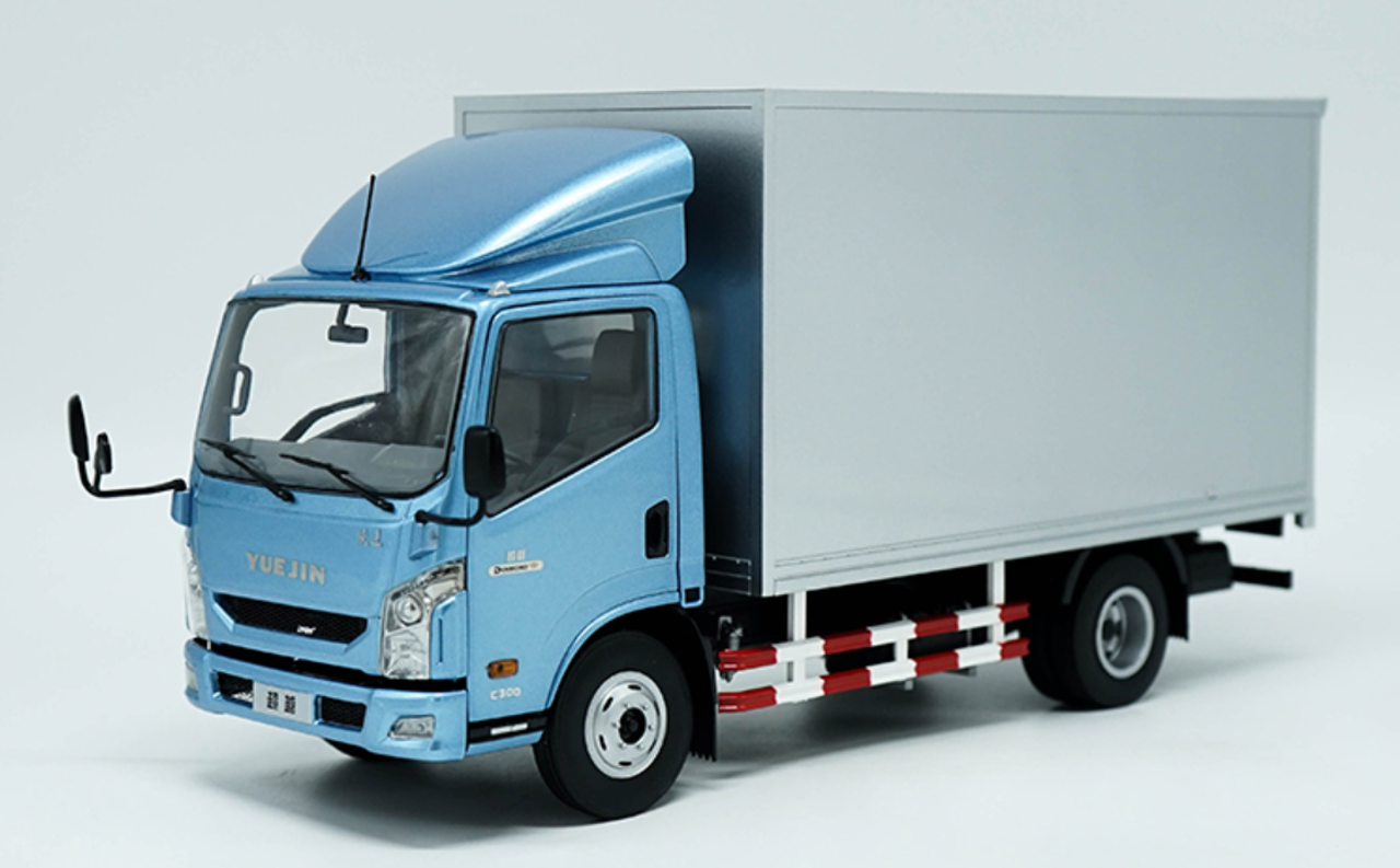 1/18 Dealer Edition Iveco C300 Diecast Car Model