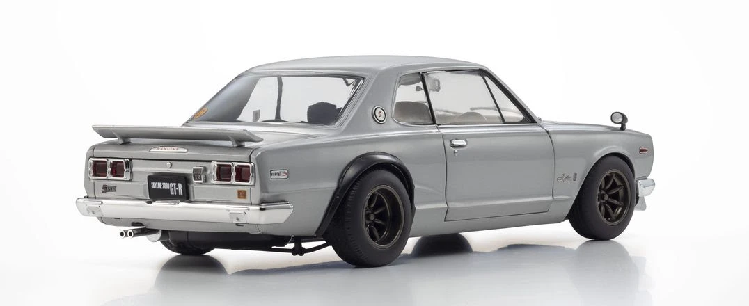 1/18 Kyosho Nissan Skyline 2000 GT-R Modified (Silver) Diecast Car Model
