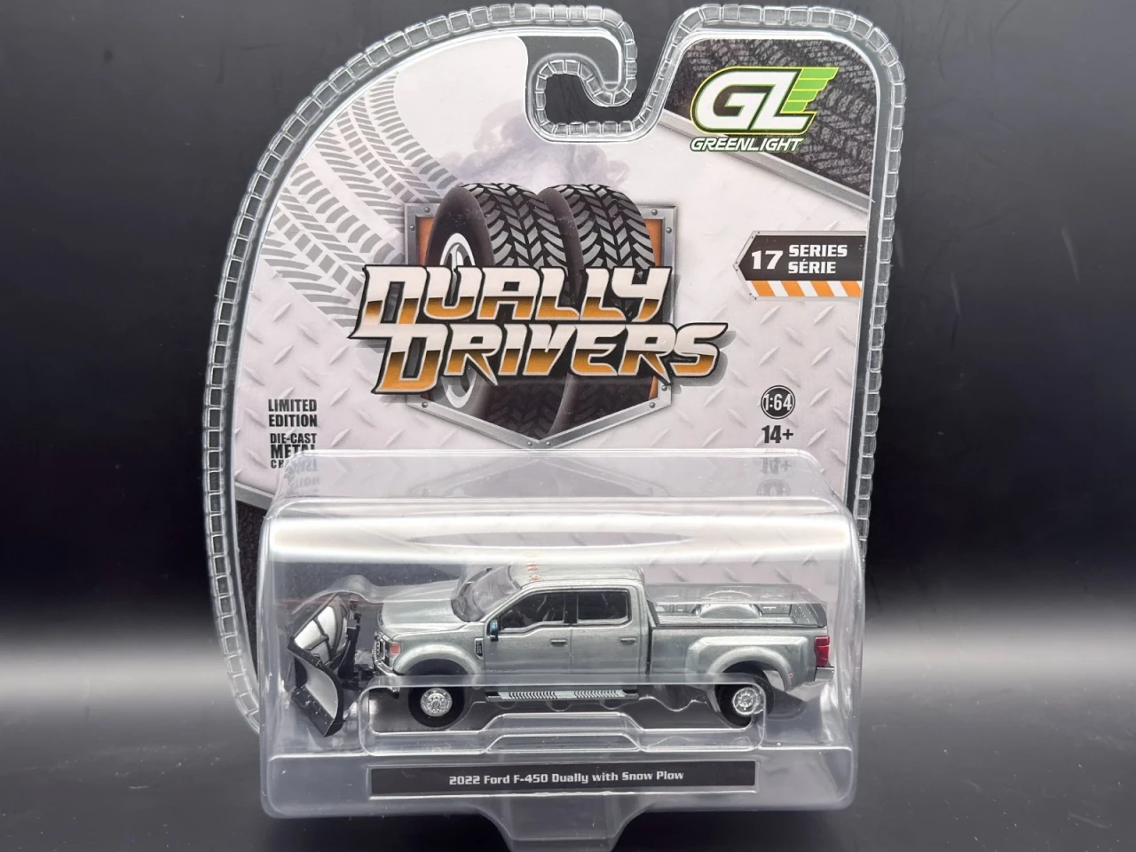 CHASE CAR 1/64 Greenlight 2022 Ford F-450 Dually with Snow Plow (Raw Metal Silver) Diecast Car Model