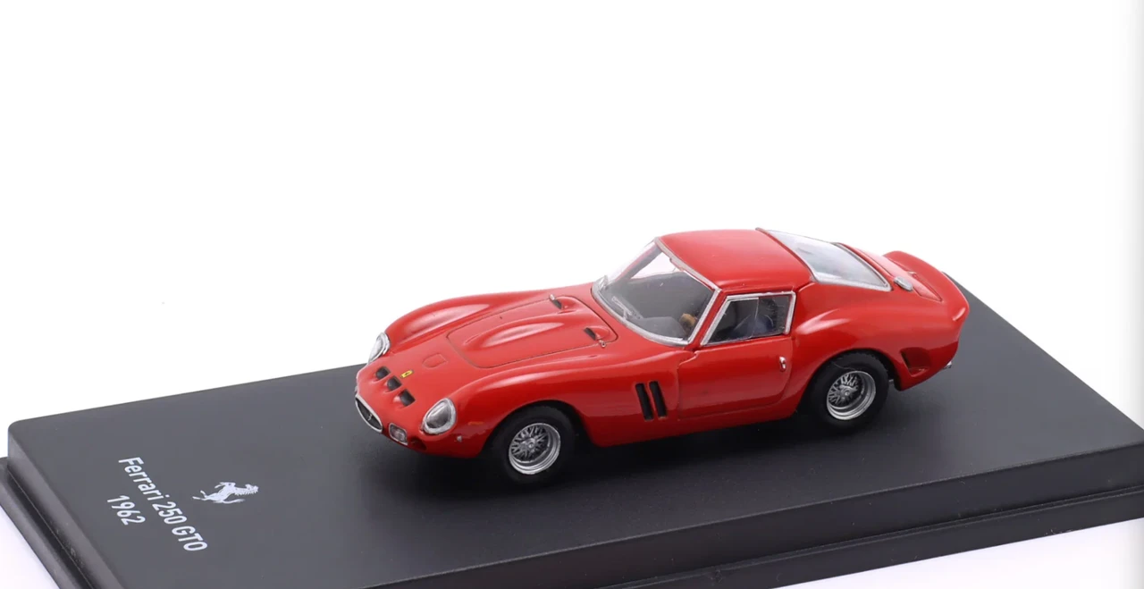 1/64 Altaya 1962 Ferrari 250 GTO (Corsa Red) Diecast Car Model