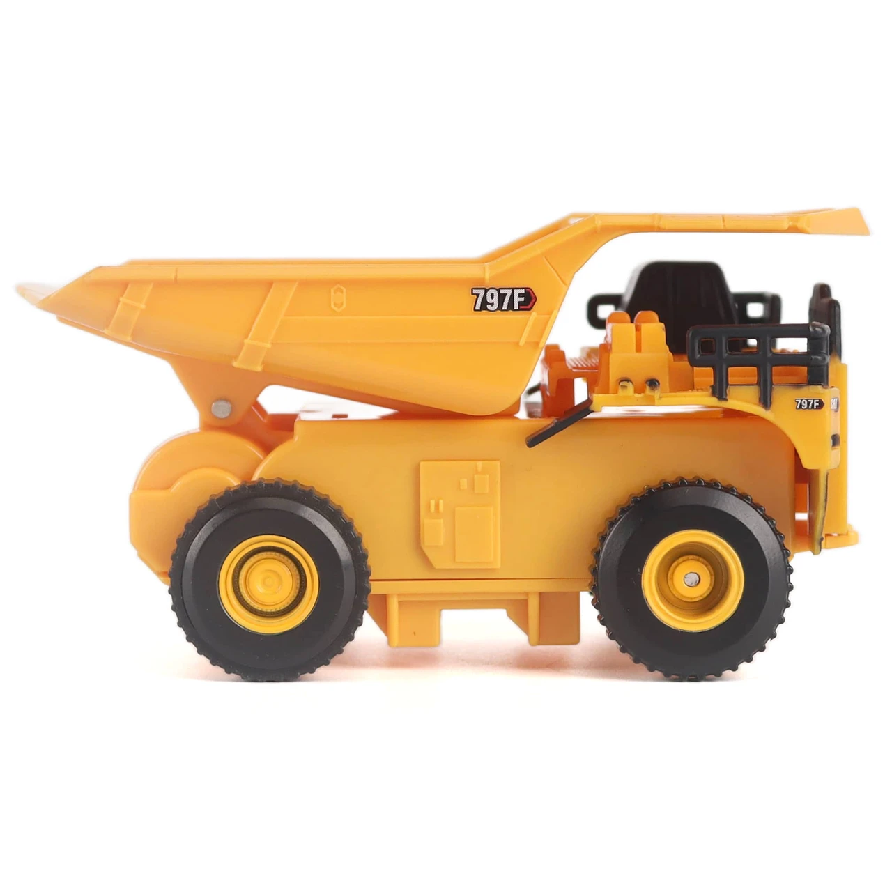 Diecast Masters CAT Consttruction World Track Playset with 2 CAT Vehicles (112pcs)