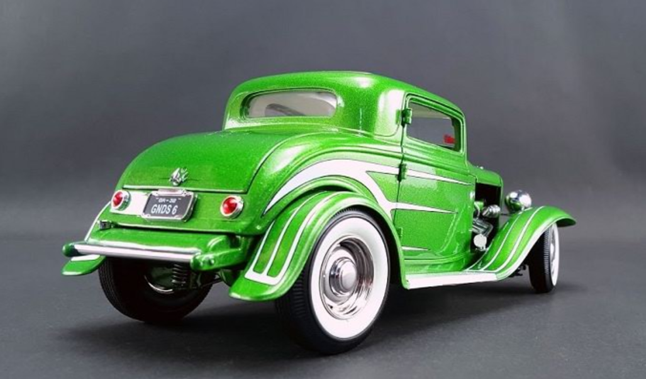 1/18 ACME 1932 Ford 3 Window Grand National Deuce Series Green Diecast Car Model