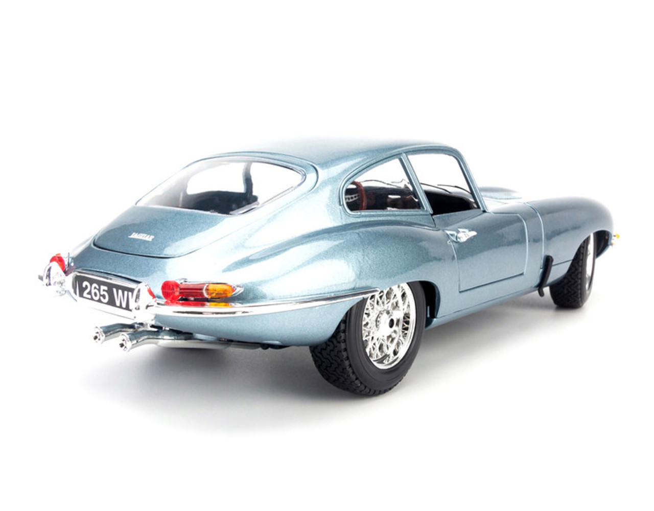 1/18 BBurago 1961 Jaguar E Type Coupe (Blue) Diecast Car Model