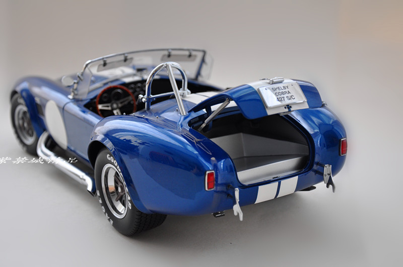 1/12 Kyosho Ford Mustang Shelby Cobra 427 S/C (Blue) Diecast Car