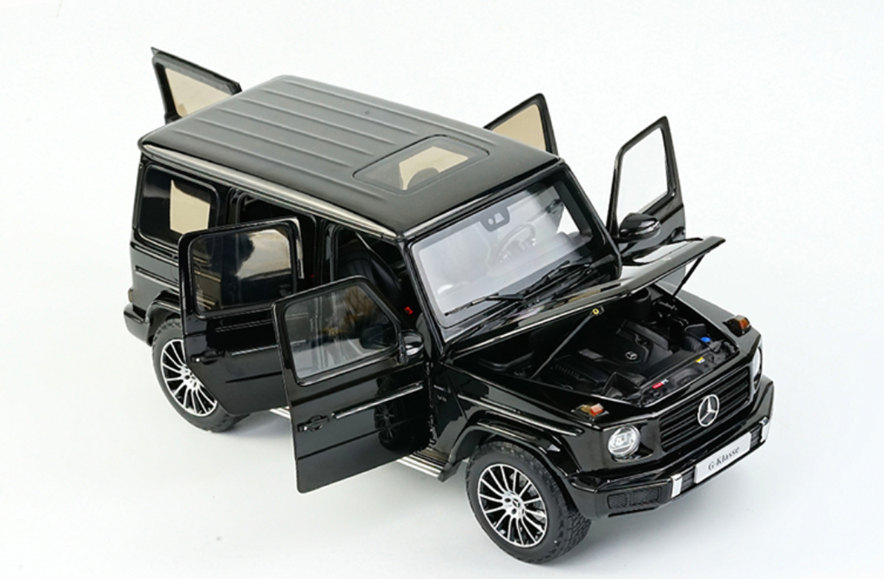 1/18 Minichamps Mercedes-Benz Mercedes G-Class G500 W463 (Black) Diecast Car Model Limited 500