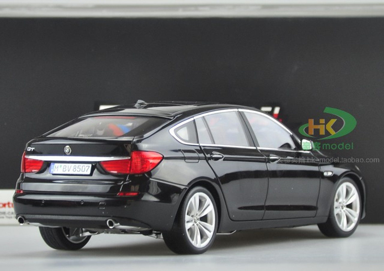 1/18 Dealer Edition BMW 5 Series GT 535GT (Black) Diecast Car 