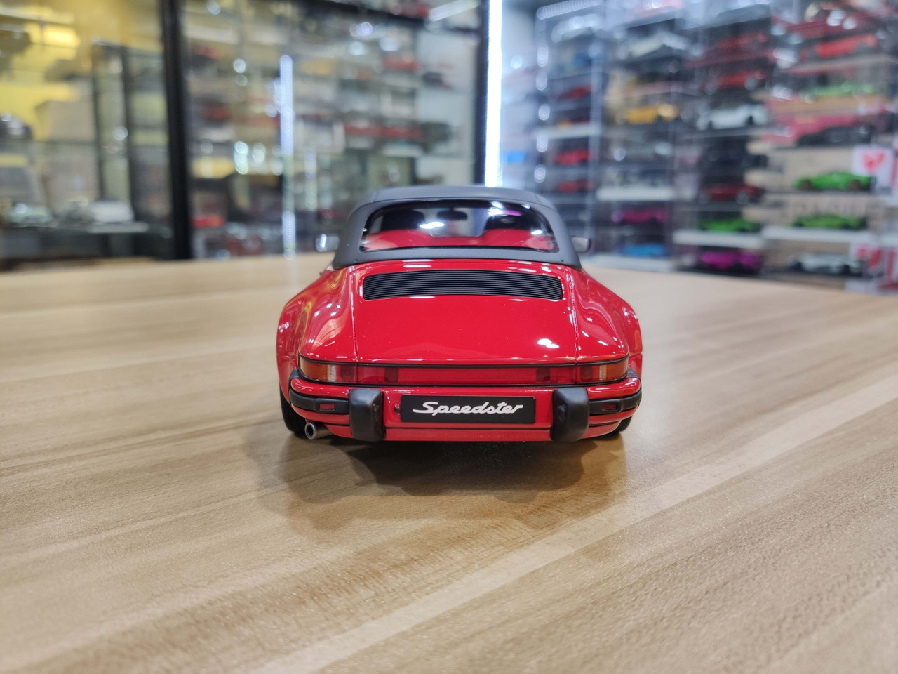 1/18 GT Spirit Porsche 911 3.2 Speedster (Red) Resin Car Model