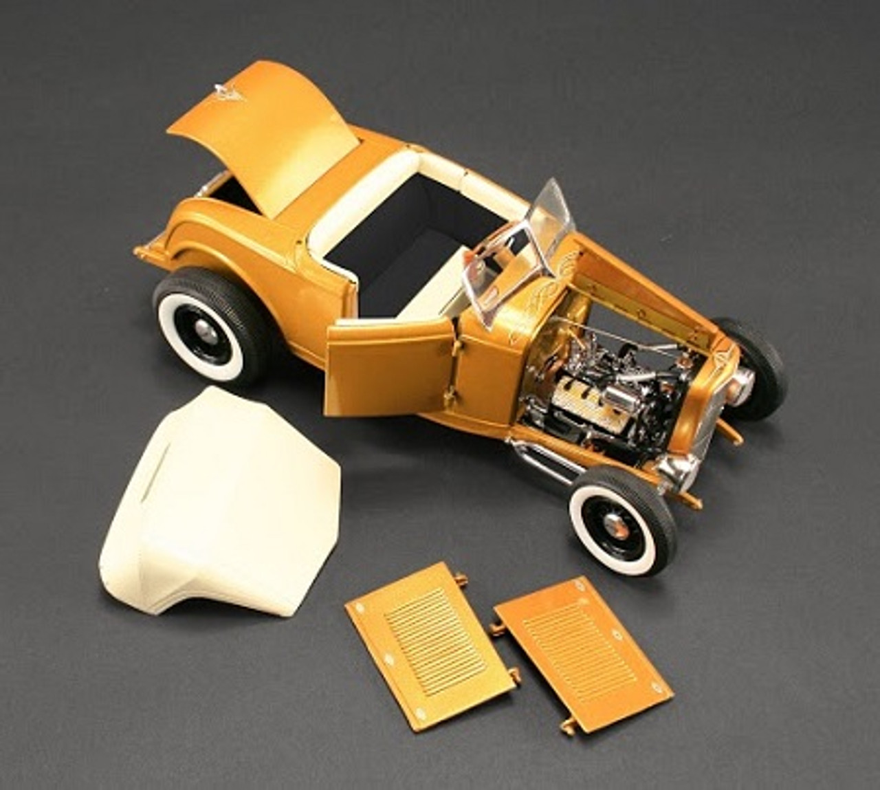 1/18 ACME Grand National Deuce SeTries - 1932 Ford Roadster Release No.2 Orange Diecast Car Model