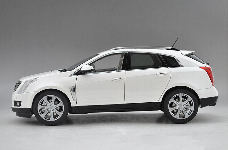 1/18 Dealer Edition Cadillac SRX (White) Diecast Car Model