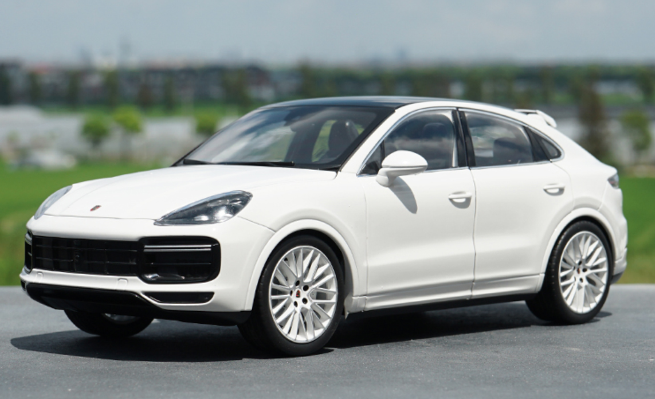 1/18 Norev 2019/2020 Porsche Cayenne Coupé Turbo (White) Diecast Car Model