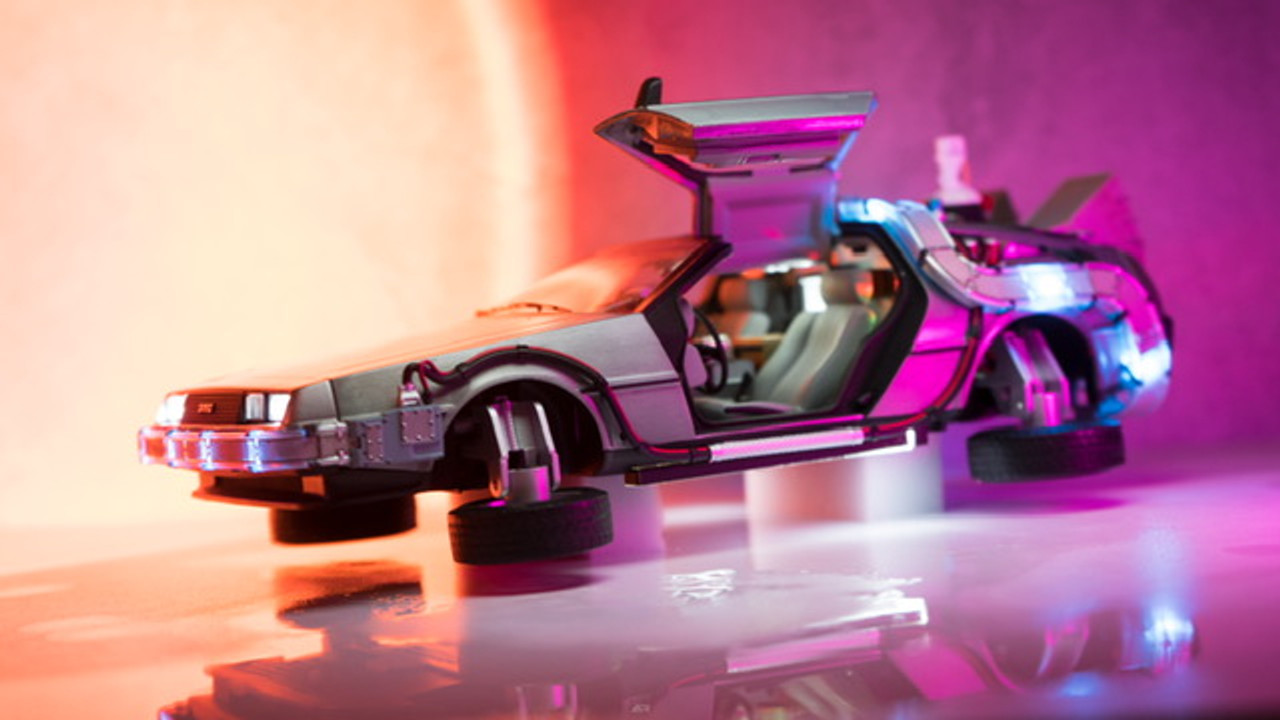 1/18 Hot Wheels Hotwheels Super Elite Delorean Back to the Future Ultimate Edition w/ Lights, Hover Board & Accessories Diecast Car Model