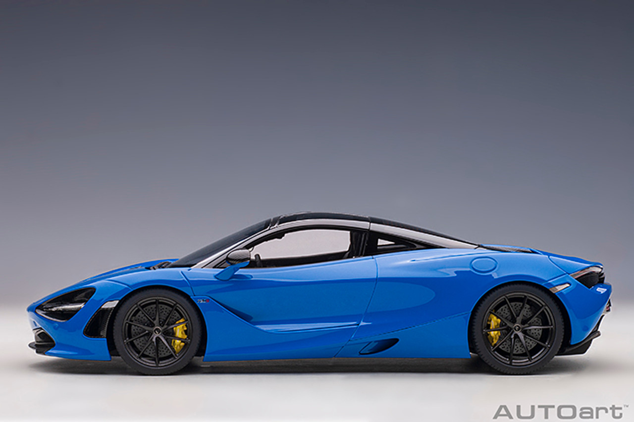 【エス】 1/18 AUTOart McLaren 720s (Blue) Car Model - LIVECARMODEL.com