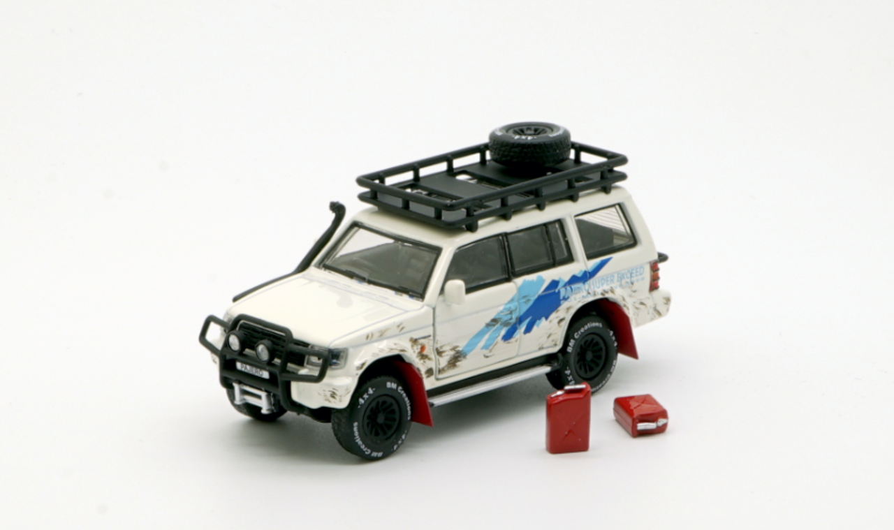 1/64 BM Creations Mitsubishi 3rd Gen Pajero Jungle Pack LHD Diecast Car Model