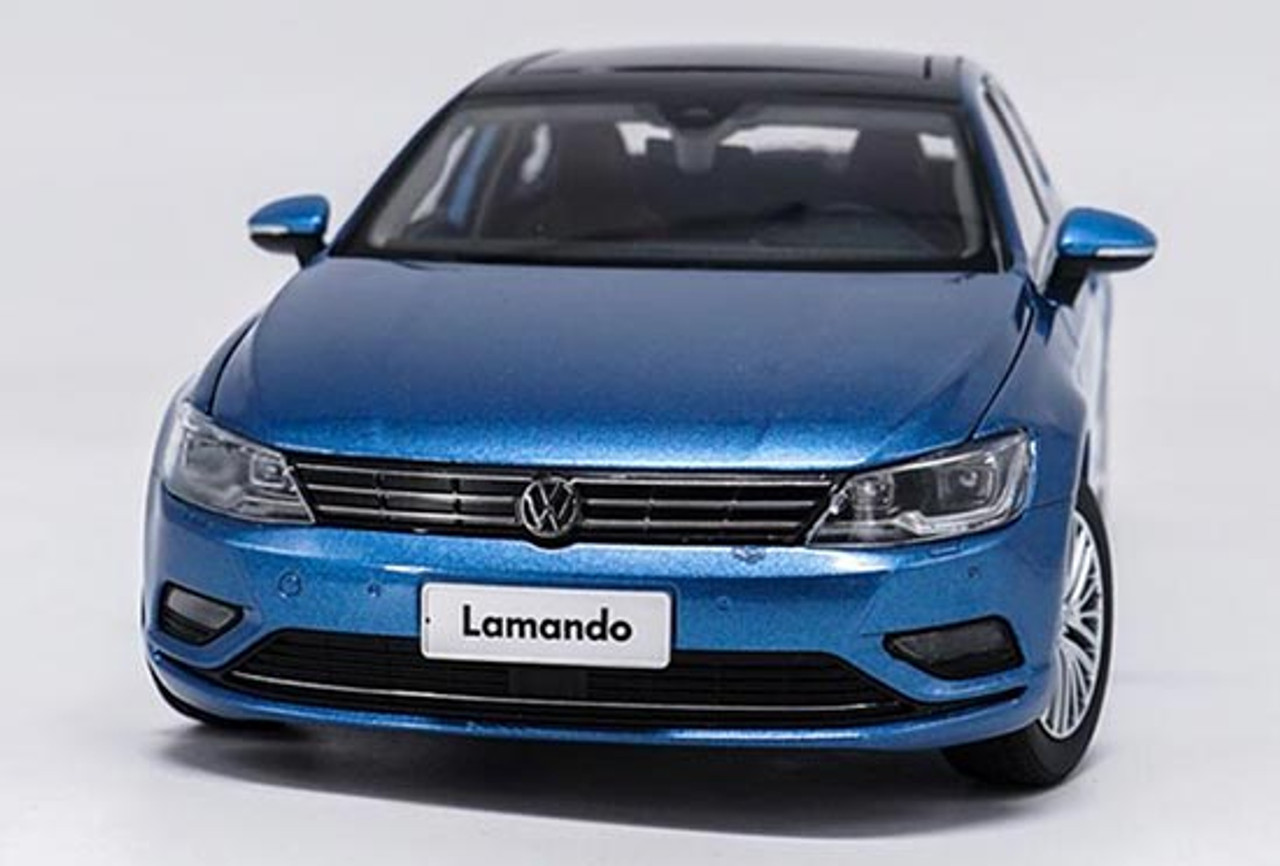 1/18 Dealer Edition 2015 Volkswagen VW Lamando (Blue) Diecast Car