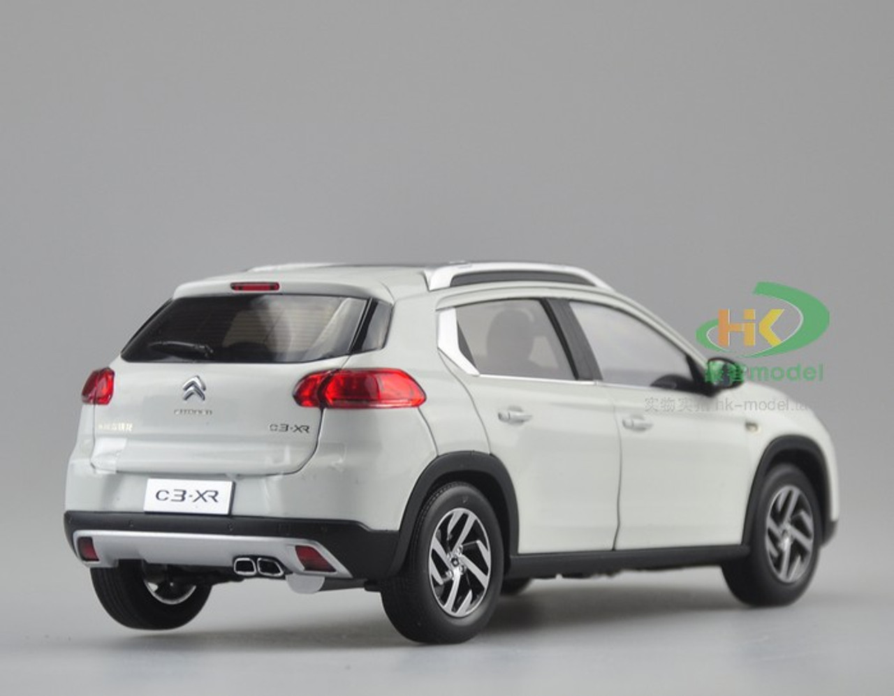 1/18 Dealer Edition Citroen C3-XR (White) Diecast Car Model 1/18 Dealer Edition Citroen C3-XR (White) Diecast Car Model