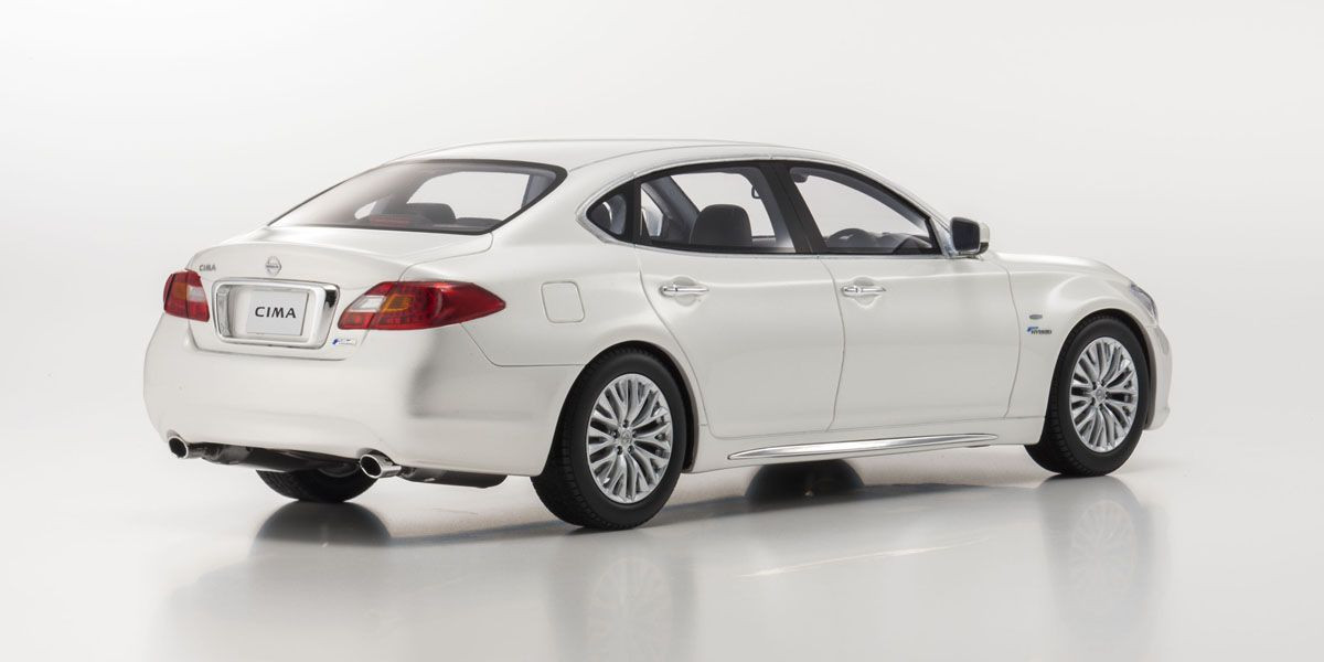 1/18 Kyosho Nissan CIMA Hybrid White Car Model - LIVECARMODEL.com