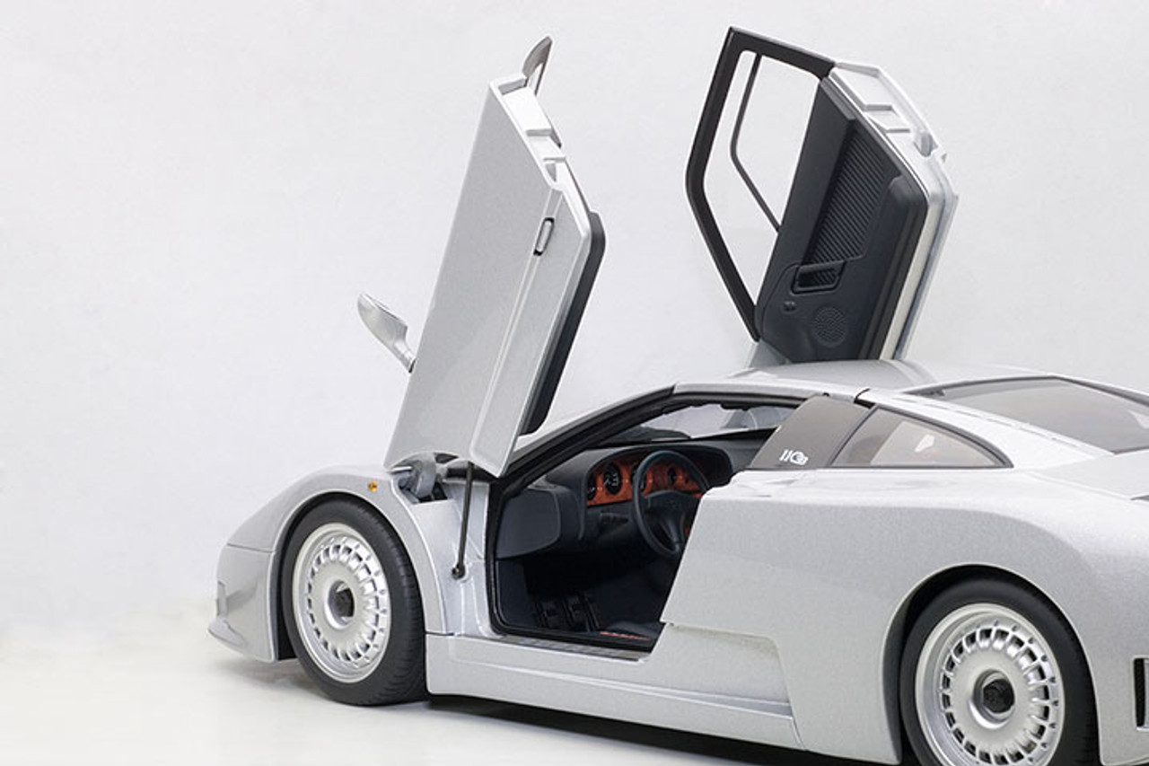 1/18 AUTOart Signature Bugatti EB110 GT (Silver) Car Model