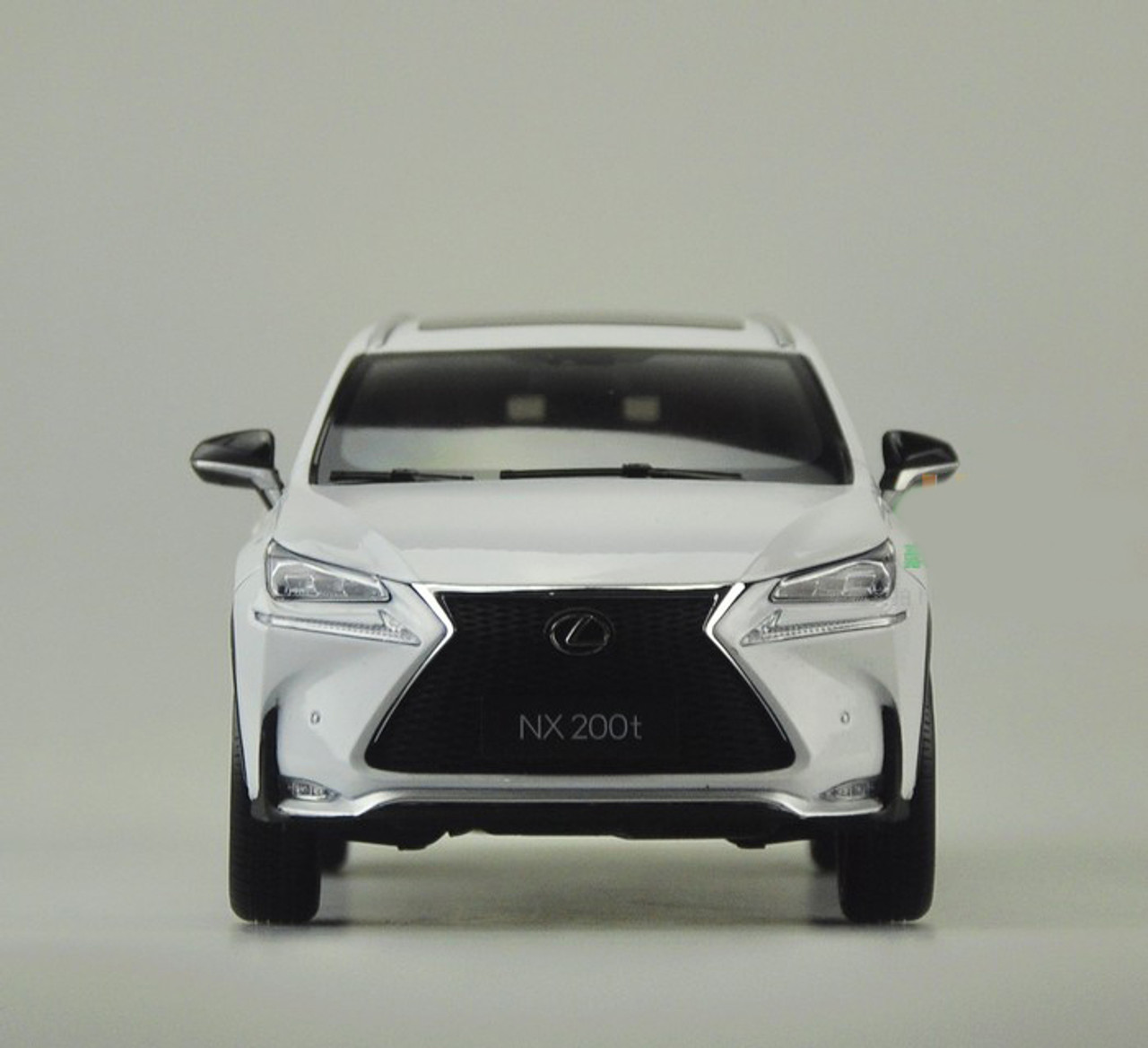 RARE 1/18 Dealer Edition Lexus NX NX200 NX300 F Sports (White) Diecast Car  Model