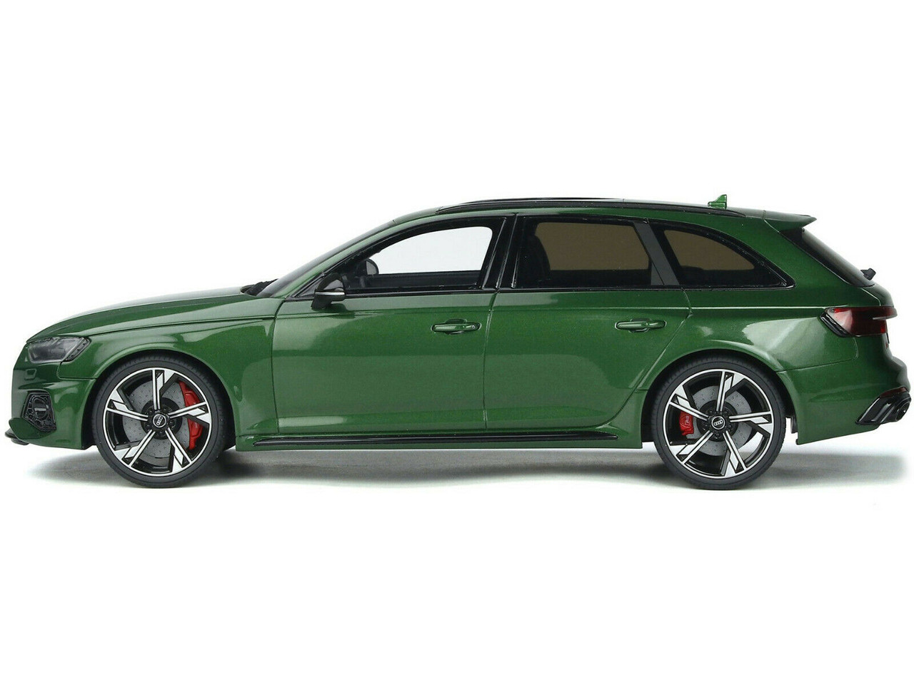 1/18 GT Spirit 2020 Audi RS4 Avant - Sonoma Green Resin Car Model